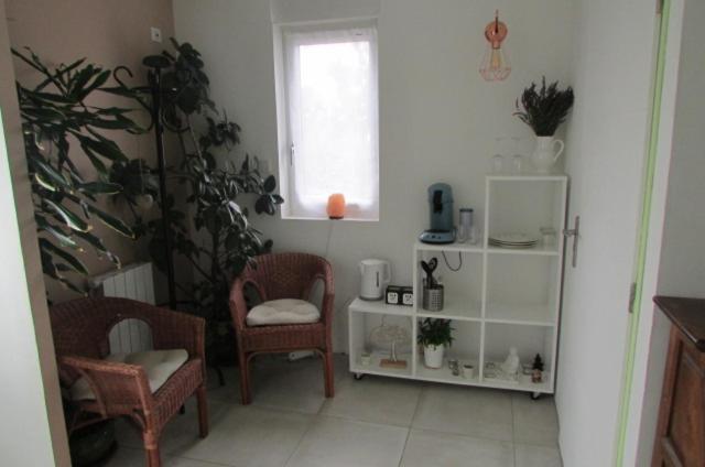 Chambre 20M2 Avec Salle De Bain Privee Dans Maison En Bois 拉沃尔 外观 照片