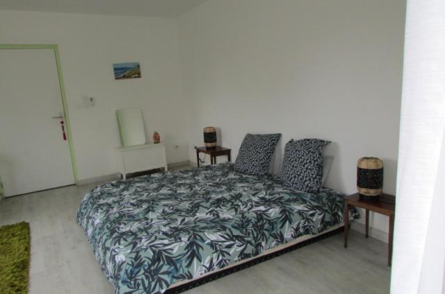 Chambre 20M2 Avec Salle De Bain Privee Dans Maison En Bois 拉沃尔 外观 照片