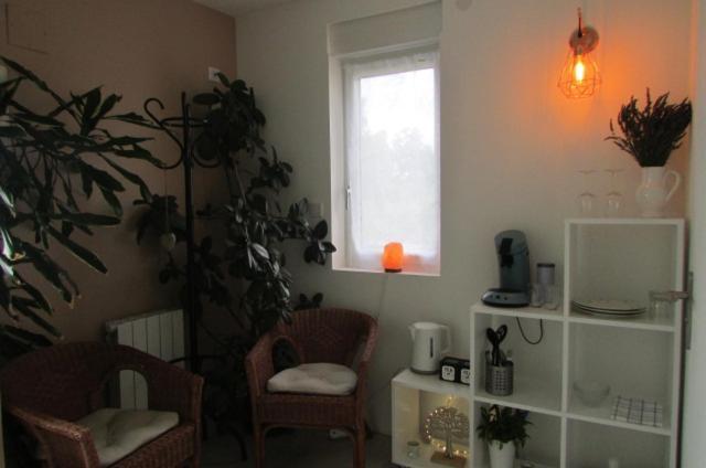 Chambre 20M2 Avec Salle De Bain Privee Dans Maison En Bois 拉沃尔 外观 照片