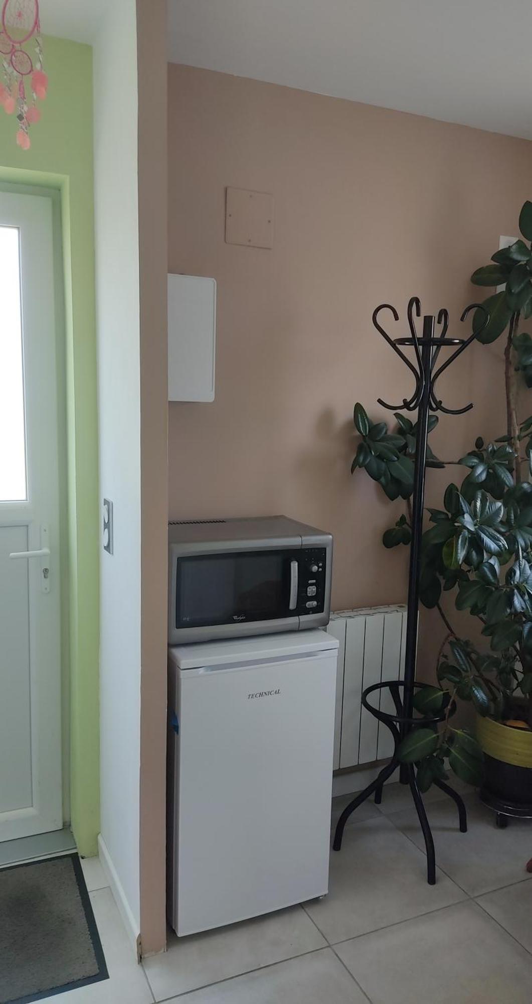 Chambre 20M2 Avec Salle De Bain Privee Dans Maison En Bois 拉沃尔 外观 照片